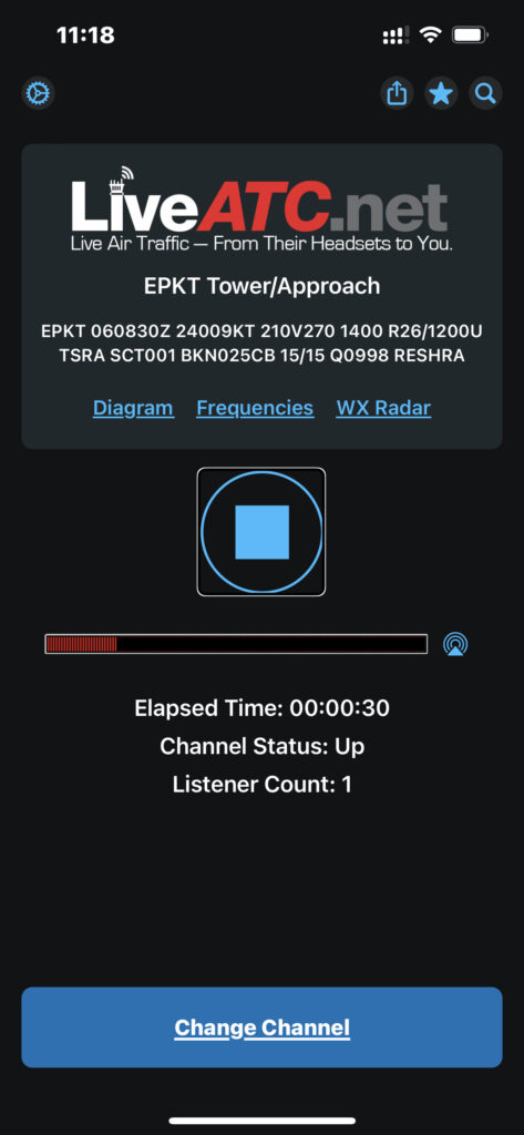 Okno aplikacji LiveATC Air Radio z aktywnym kanałem nasłuchu